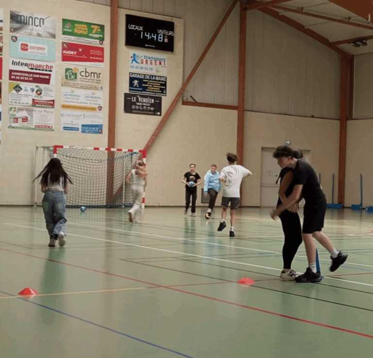 Initiation handball élèves 4e !